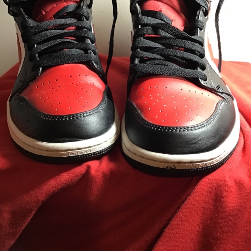 😎Classic Air Jordan 1Mid Black Fire, size 9.5, good cond, see photos for wear, - Picture 9 of 9